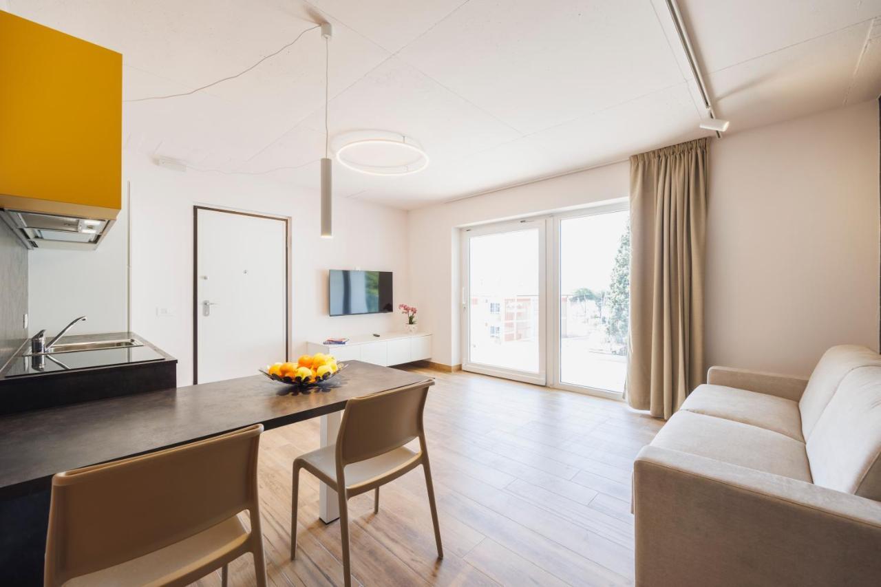 Lake Side Suites 加尔达湖滨 外观 照片
