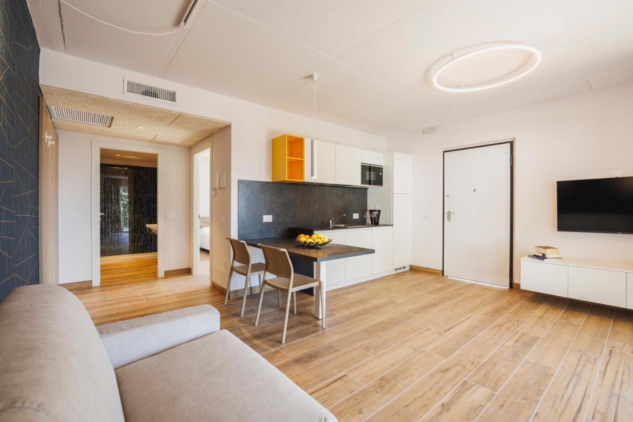Lake Side Suites 加尔达湖滨 外观 照片
