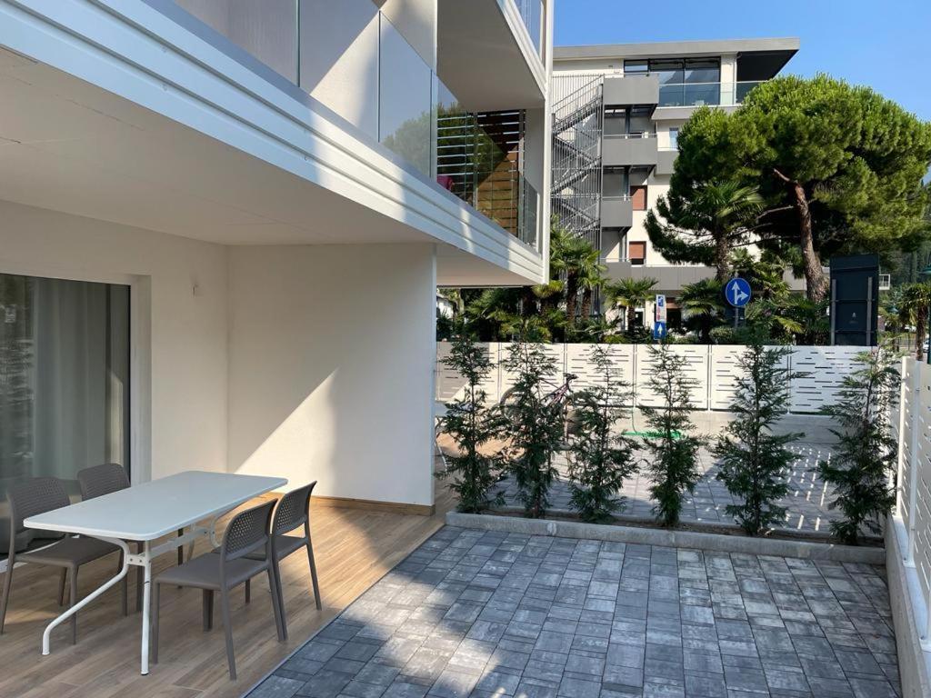 Lake Side Suites 加尔达湖滨 外观 照片