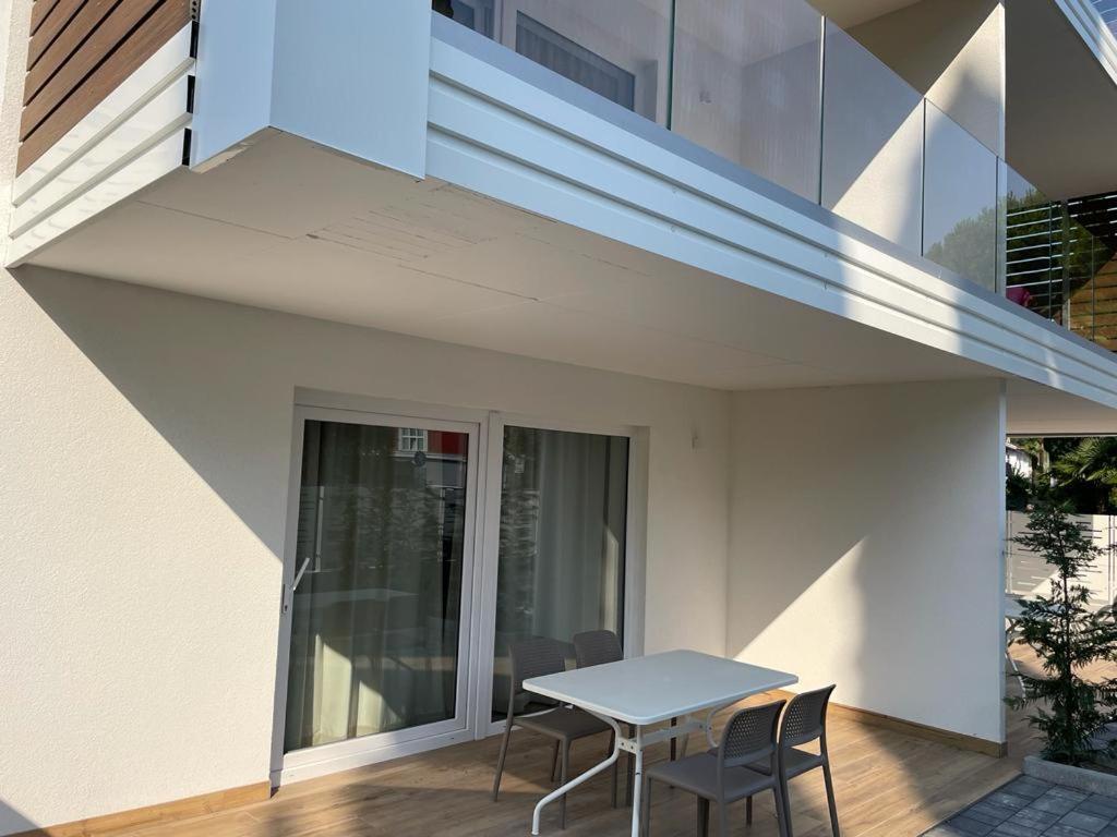Lake Side Suites 加尔达湖滨 外观 照片
