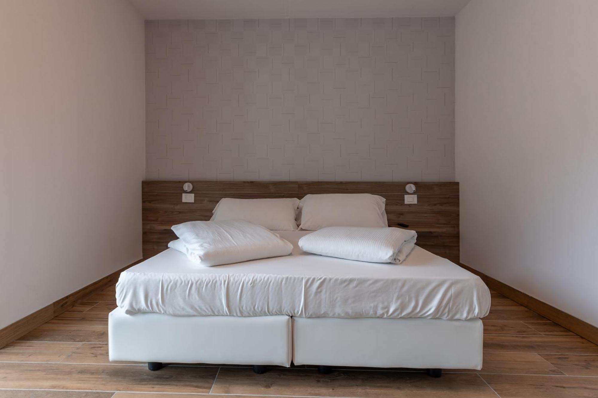 Lake Side Suites 加尔达湖滨 外观 照片